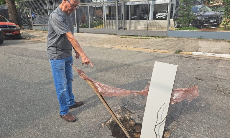 Buracos na Agostinho Gomes geram riscos para pedestres e motoristas