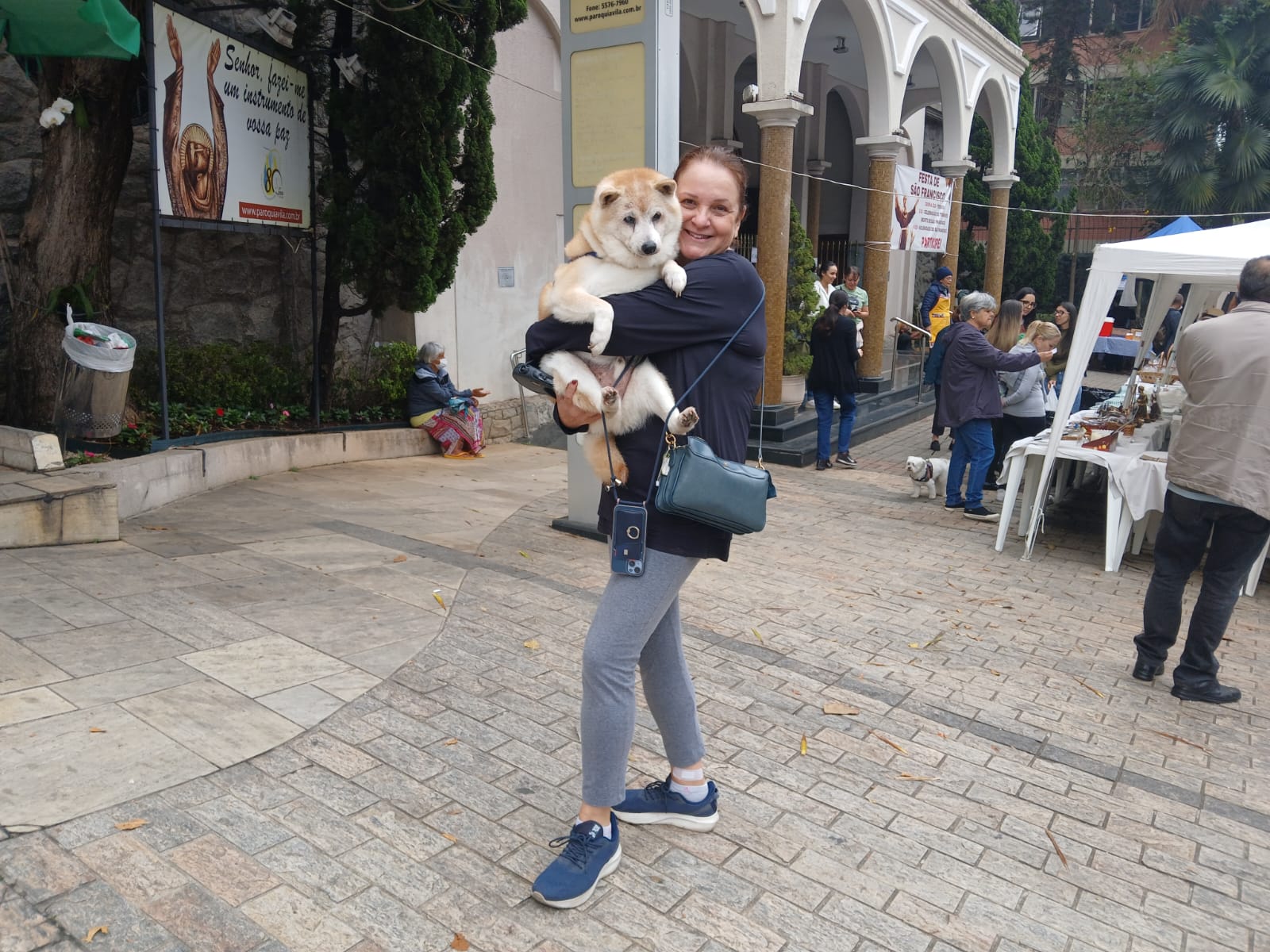 Pets são abençoados no dia de São Francisco de Assis