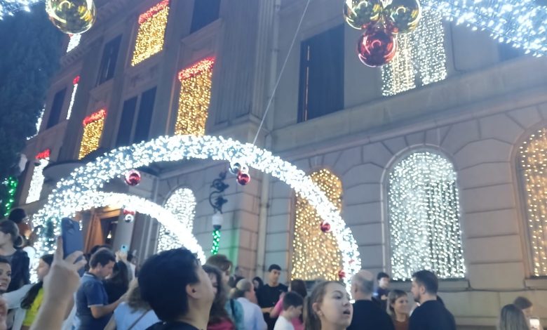 Arquidiocesano inaugura premiada iluminação de Natal para o público