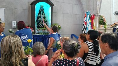 Fiéis lotam Santuário do Ipiranga no dia de Nossa Senhora Aparecida