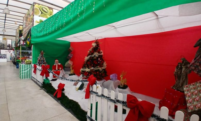 Mercadão do Ipiranga enfeita para o Natal