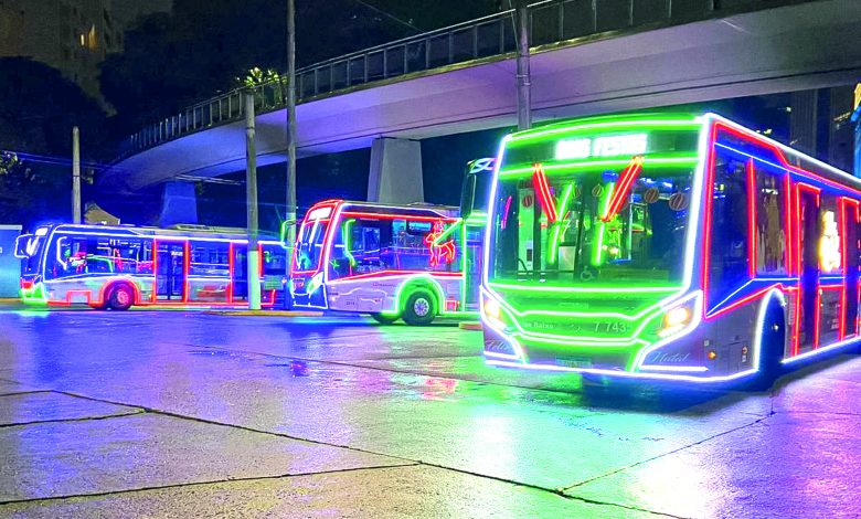 Prefeitura organiza passeio gratuito em ônibus iluminados