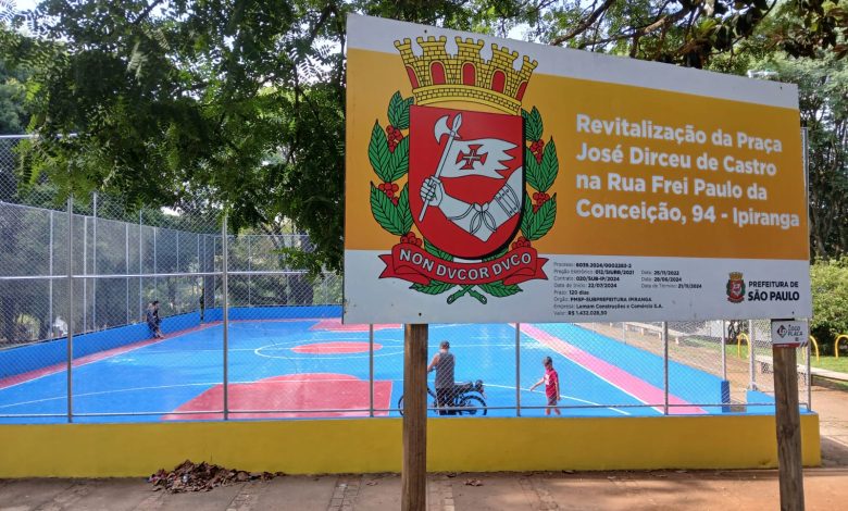 Quadra da Praça José Dirceu de Castro não está pronta para as férias