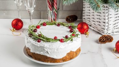 Saboreie o famoso Bolo de Frutas de Natal