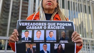 Vereadores e deputados pedem cassação de Camilo Cristófaro